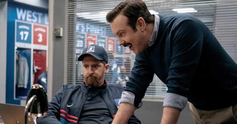 Le retour de Ted Lasso pourrait annoncer trois nouvelles saisons supplémentaires 1 Ted Lasso’s leads represent these Wizard of Oz characters, per Brett Goldstein