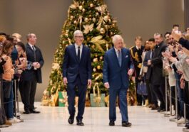 Tim Cook visits Apple UK headquarters with King Charles III