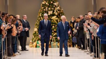 Tim Cook visits Apple UK headquarters with King Charles III