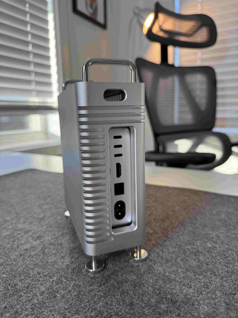 Transformez votre M4 Mac Mini en un Mini Mac Pro avec ce guide pratique 4 1736625642 759 Transformez votre M4 Mac Mini en un Mini Mac Pro