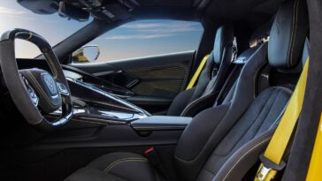 FTC bans General Motors from selling driving data without permission, adding to case for CarPlay 2