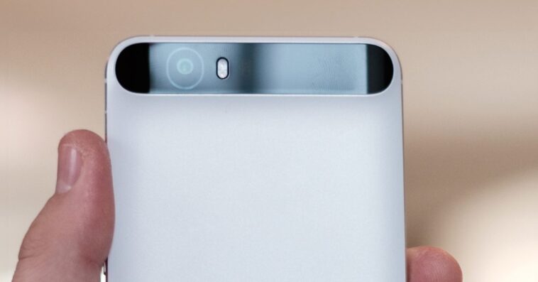Un design de smartphone de 2015 laisse entrevoir un bel avenir pour le bump de l’iPhone 17 Air 1 A 2015 phone design shows that the iPhone 17 Air camera bump could look just fine