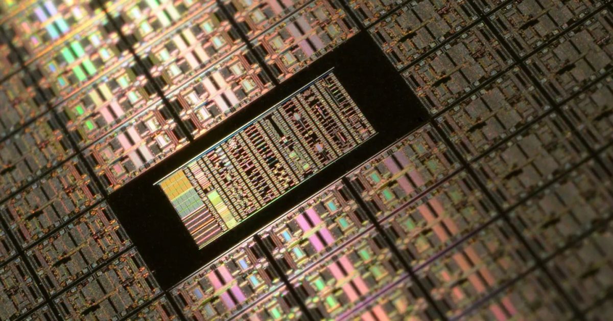 Trump may renege on CHIPS Act, jeopardizing plans for Apple chips in the US