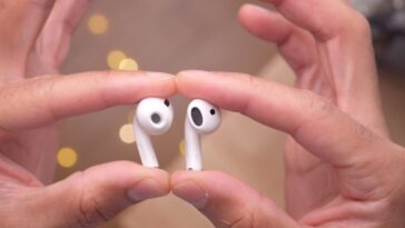 AirPods with cameras would be a good match for the promised contextual Siri
