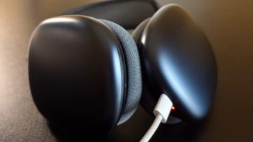 Apple now sells USB-C to 3.5 mm cable for wired AirPods Max playback