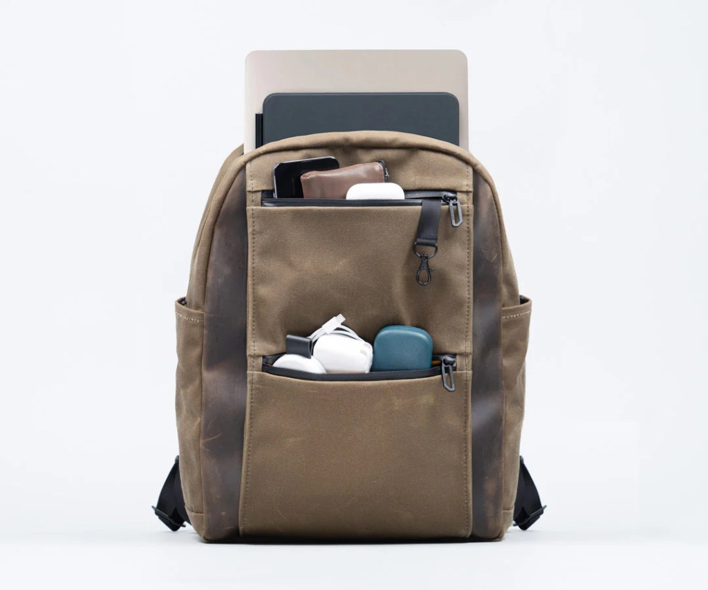 Sac à dos Shinjuku de Waterfield : un choix élégant et efficace pour les utilisateurs d'Apple 3 Sac a dos Shinjuku de Waterfield un choix elegant.webp