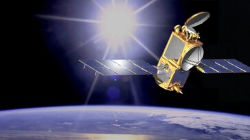 SpaceX trying to block Apple satellite messaging expansion, says WSJ