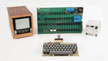 Fully functional Apple-1 Computer sells for $375,000 at auction