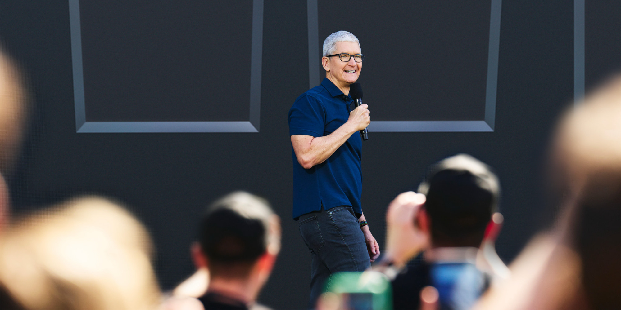 WWDC 2025 : Comment assister à l'événement en personne à Apple Park 2 Tim Cook WWDC
