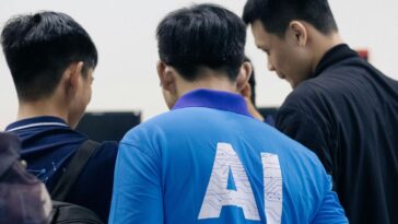 Anger as Meta AI chatbot added to WhatsApp, raising privacy fears