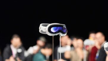 Apple Vision ‘Air’ will use titanium to weigh less and come in black, per leak