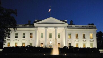 Apple joins White House push that promises to revamp digital healthcare