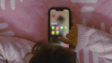 Five EU countries to test age-check app under new child safety rules