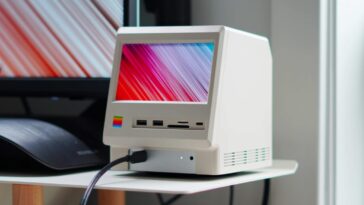 This dock transforms the Mac mini into a retro classic Mac