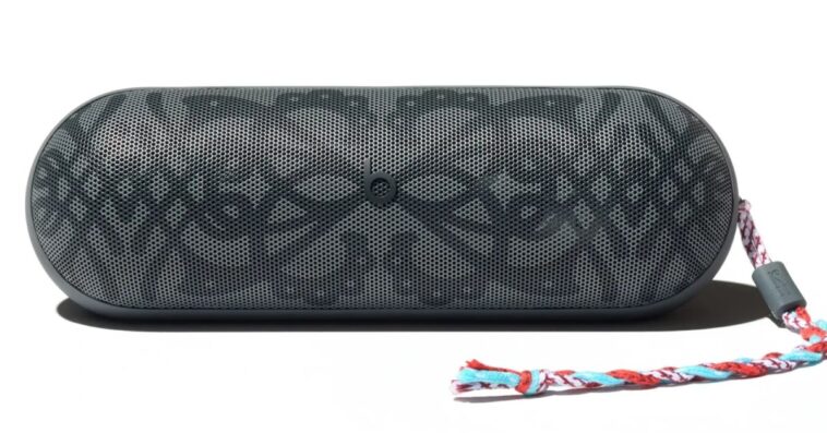 Ce designer transforme le Beats Pill en une œuvre d'art exclusive et tendance 1 This designer turned the new Beats Pill into a cool art piece you can’t get everywhere
