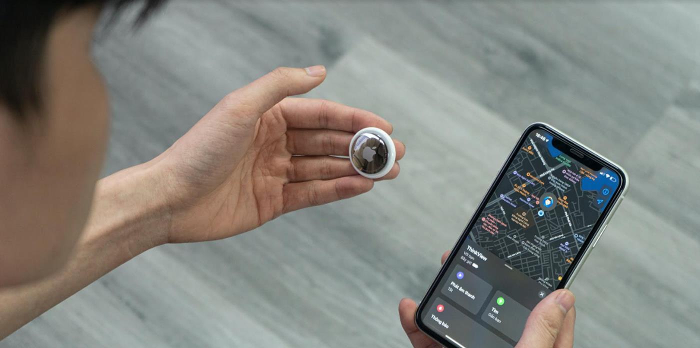 AirTag 2 : des rumeurs sur de nouvelles fonctionnalités très bientôt 2 airtags detect unknown nearby with iphone