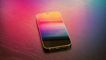 Apple plans to give iPhone an Ultra Retina XDR display: report