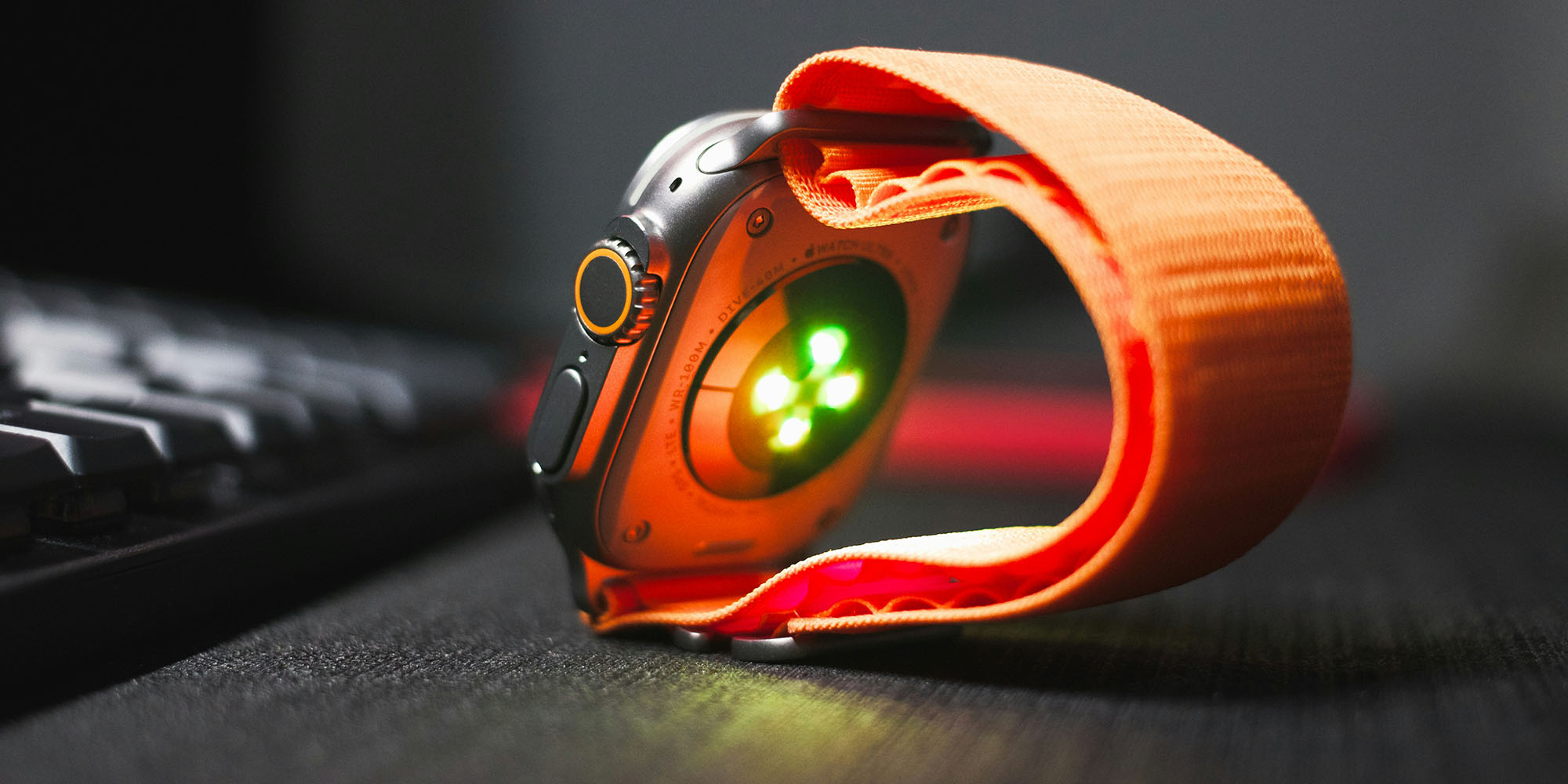 Micro-LED Apple Watch Ultra