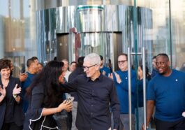 Apple execs celebrate iPhone 17, iPhone Air, and more at Fifth Avenue store