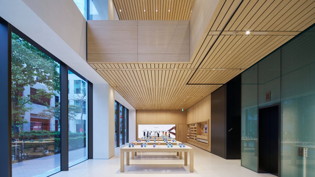Apple Ginza Product Zone