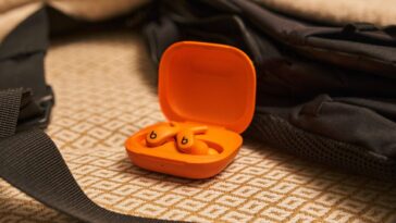 Apple unveils Powerbeats Fit with more flexible design