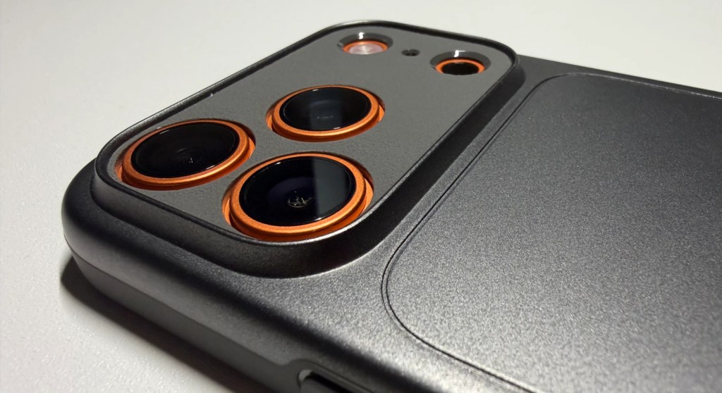 1759260347 757 Deux accessoires abordables pour iPhone 17 Pro a essayer absolument.webp