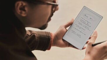 reMarkable announces Paper Pro Move: a palm-sized paper tablet that’s priced well