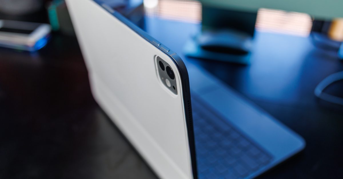 Apple travaillerait sur un iPad pliable de 18 pouces à 3000 $, livraison attendue pour 2029 34 Apple developing 18-inch foldable iPad, but may cost $3000 and not ship until 2029