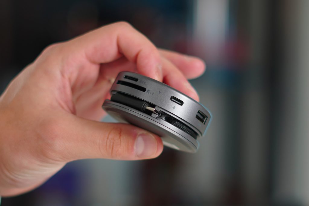 Cet accessoire Magsafe ajoute 7 ports à votre iPhone pour plus de connectivité 3 Adaptateur Multiport à l'œuvre