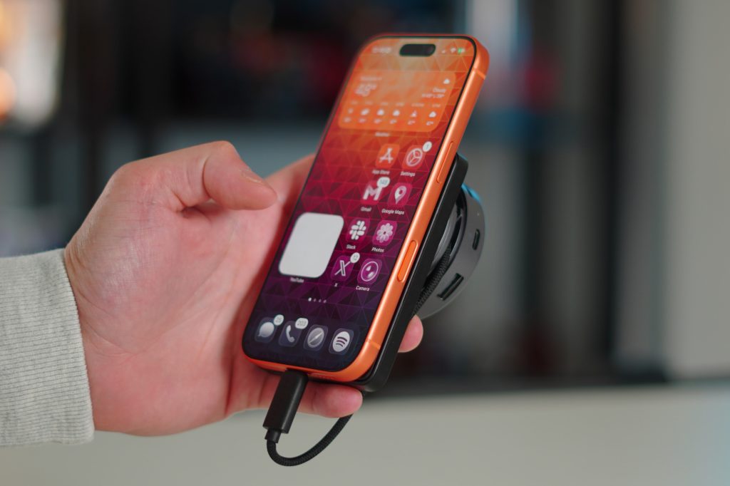 Cet accessoire Magsafe ajoute 7 ports à votre iPhone pour plus de connectivité 4 Design élégant de l'adaptateur