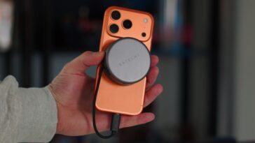 This Magsafe accessory adds 7 ports to your iPhone