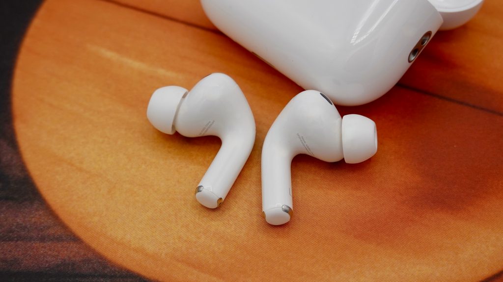 AirPods 4 ou AirPods Pro : lequel choisir pour les fêtes de fin d'année ? 3 1763737288 129 AirPods 4 ou AirPods Pro lequel choisir pour les