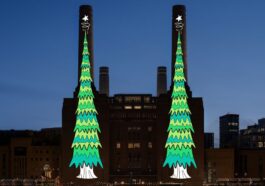 Apple has a Christmas tree drawing competition on iPad (UK entries only)