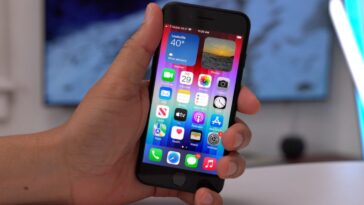 Apple says certain iPhone SE, iPad Pro, Apple Watch models now obsolete