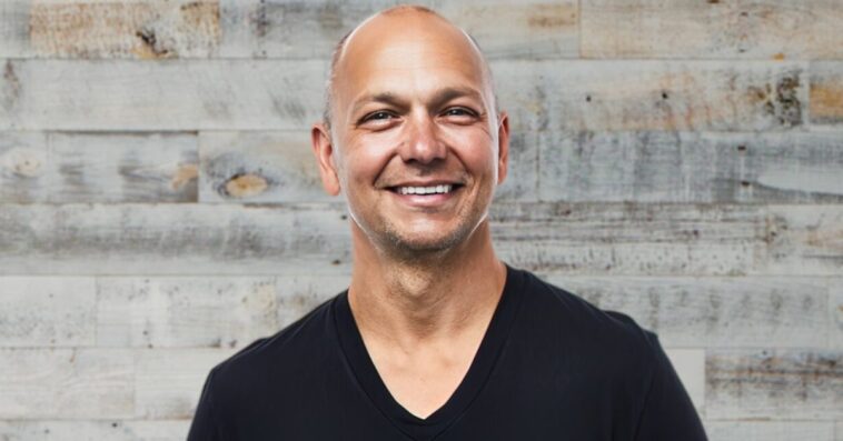 Tony Fadell, co-créateur de l'iPod, aspire à devenir le prochain PDG d'Apple 1 Tony Fadell, iPod co-creator, might want to be Apple’s next CEO: report