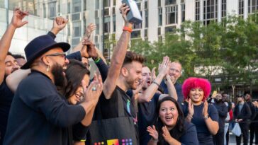 Apple reveals it has 2.5 billion active devices around the world