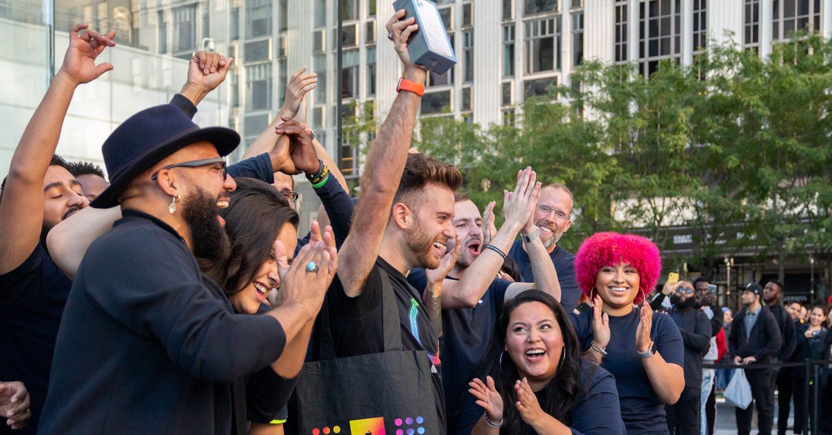 Apple reveals it has 2.5 billion active devices around the world