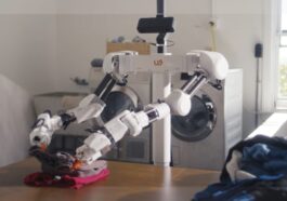 This robot can fold some of your laundry fairly badly for $8,000 [Video]