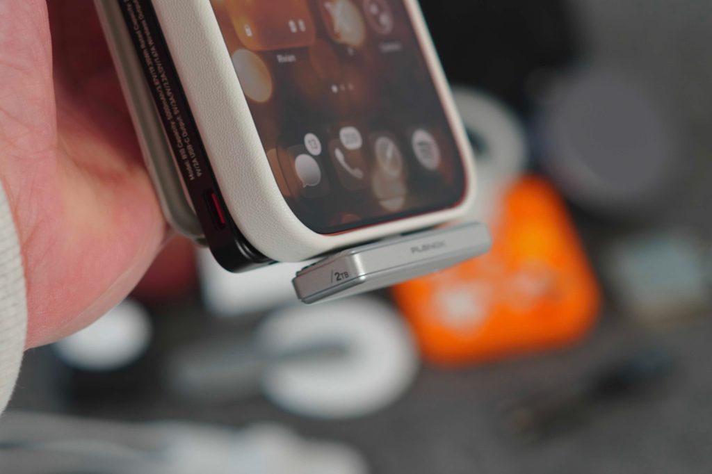 Mes accessoires iPhone preferes pour EDC 2026 decouvrez ma