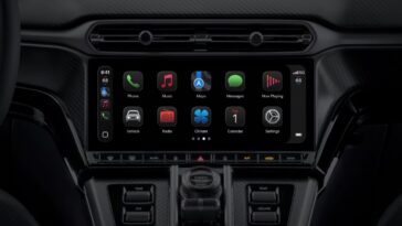 CarPlay got two brand new apps this week that are big iPhone hits