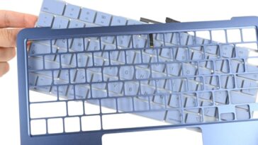 Apple gets bottom ranking for repairability of iPhones and MacBooks – with one exception