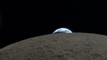 Astronaut’s astounding iPhone 17 Pro Max video shows ‘Earthset’ from space