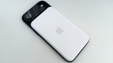 Apple might ditch MagSafe on future iPhones, per bizarre rumor