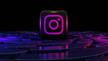 Facebook and Instagram losing users, with signs pointing to low-quality feeds