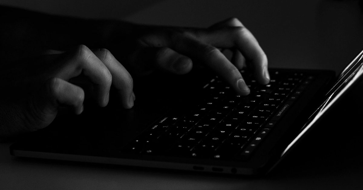 iCloud backups targeted in hack-for-hire operation using fake Apple pages