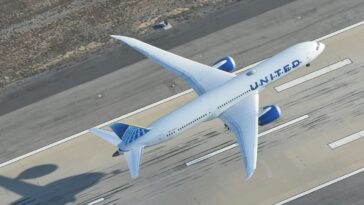 United Airlines app streamlines AirTag tracking, tells you TSA wait times