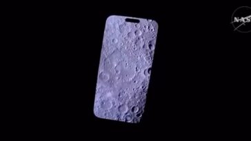 Moonshot on iPhone: Astronaut Reid Wiseman snaps unbelievable photo of the lunar surface