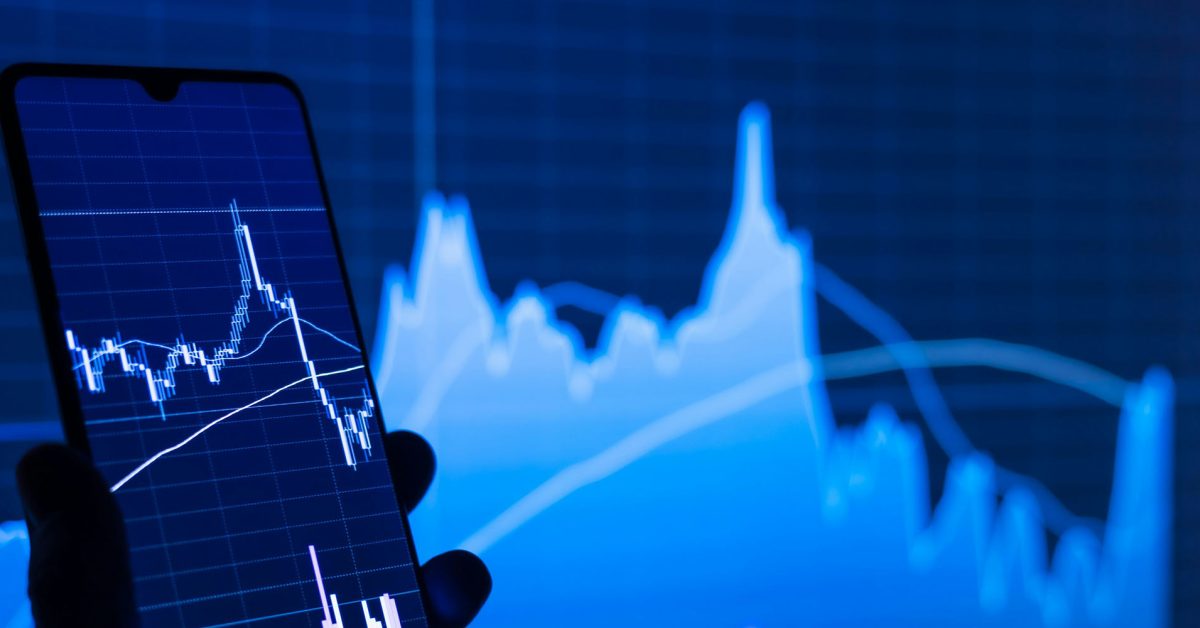 Apple supplier Luxshare share listing sets new record then fell back