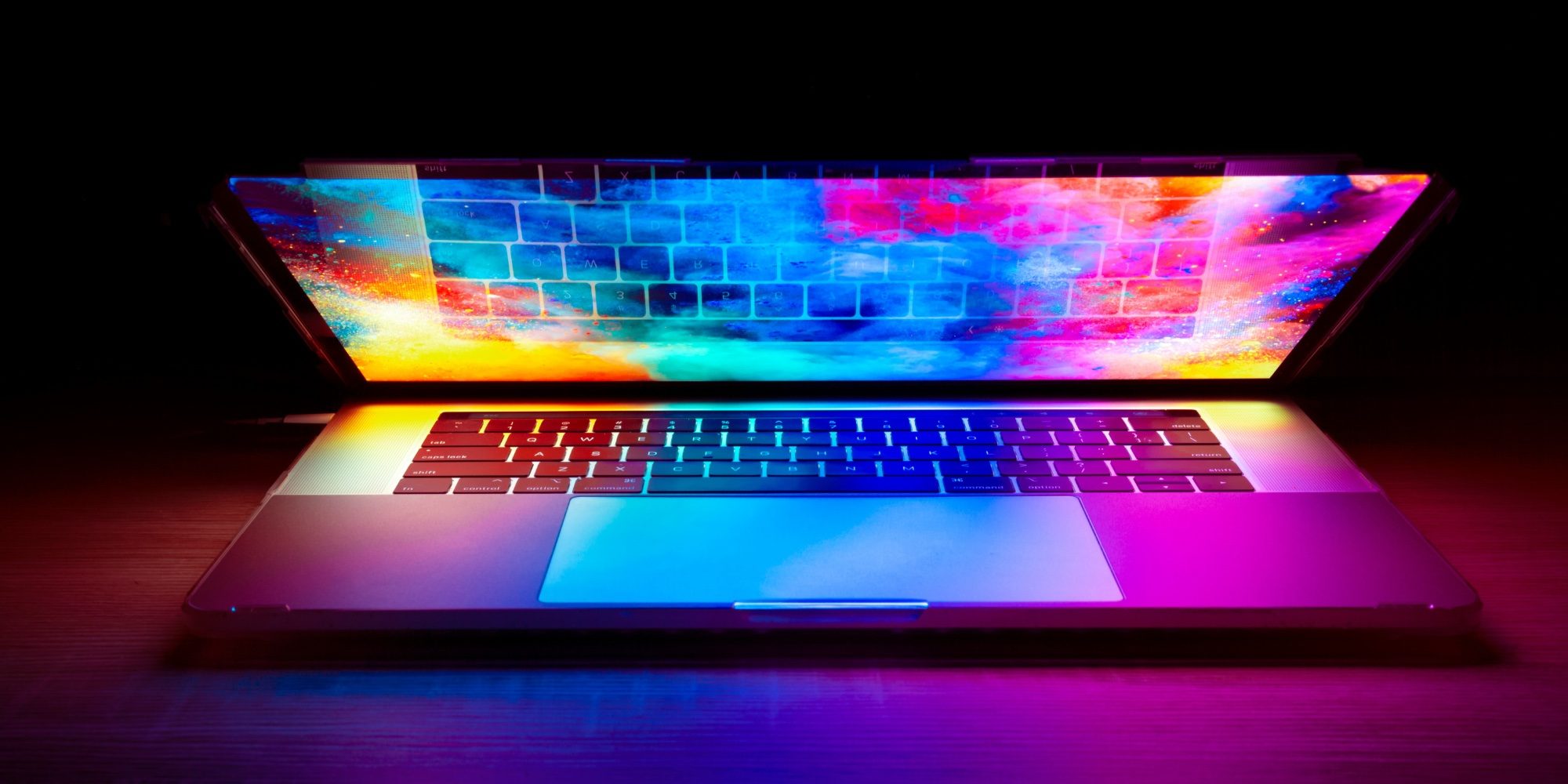 MacBook Ultra : Six nouvelles fonctionnalités à découvrir cet automne 5 Écran OLED du MacBook Ultra