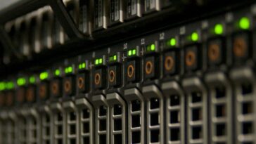 Apple planning to sell AI servers powered by M8 Ultra chips, says report